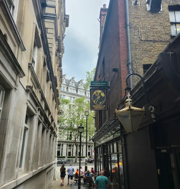 Sherlock Holmes: photo 9 of 10