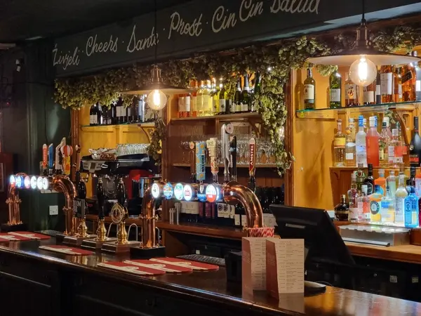 Red Lion, Teddington