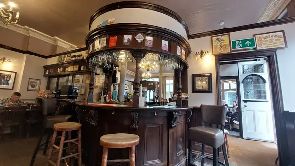 Royal Oak: photo 5 of 10