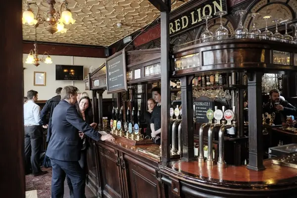 Red Lion, London SW1