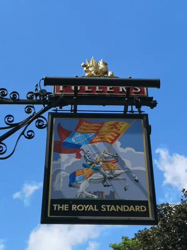 Royal Standard: photo 3 of 10
