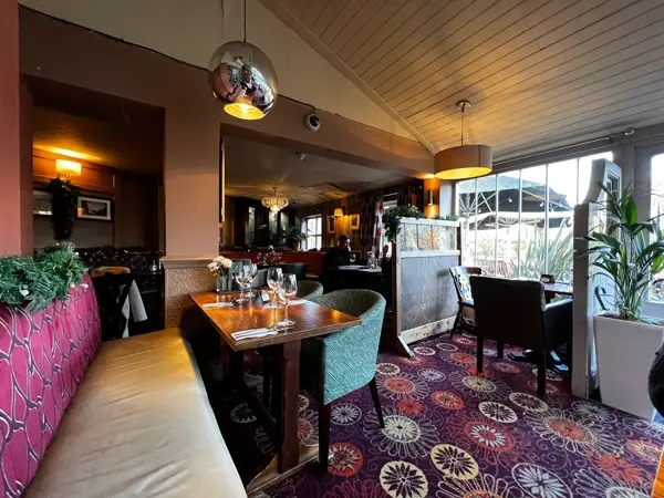 Crown & Horseshoes, Enfield