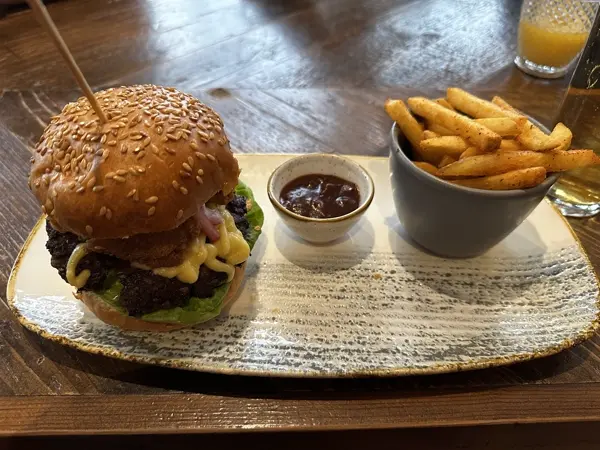 Golden Lion: photo 2 of 10